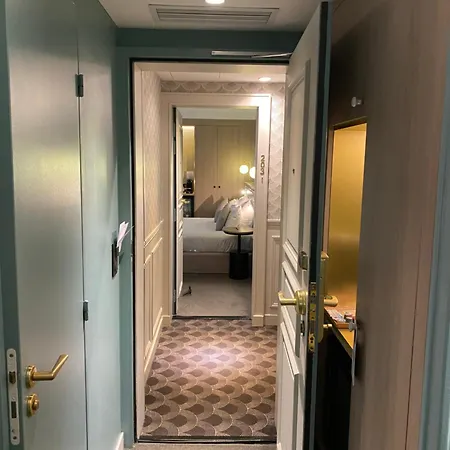 Hotel Xo 4*
